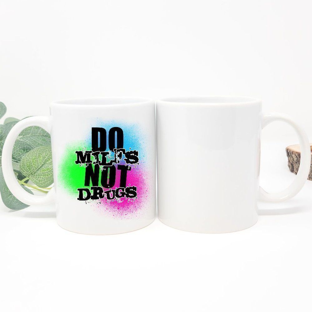 Do milfs not Drugs Hand crafted Mug